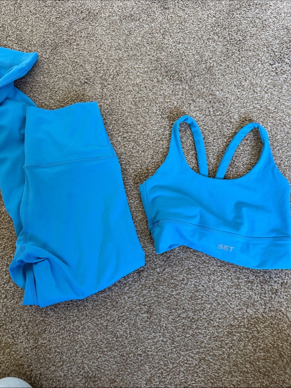 Set Active LuxForm Outfit